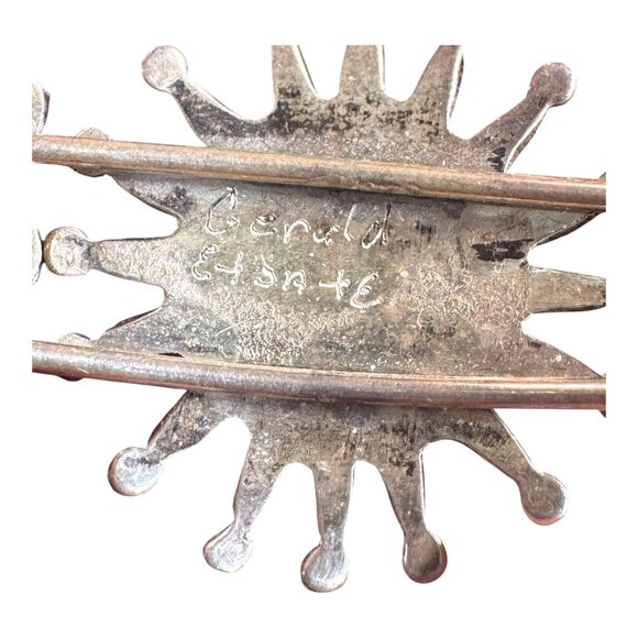 Zuni Gerald Etsate Sterling Silver Coral Zuni Sunburst Needlepoint Cuff Bracelet - Picture 3 of 6